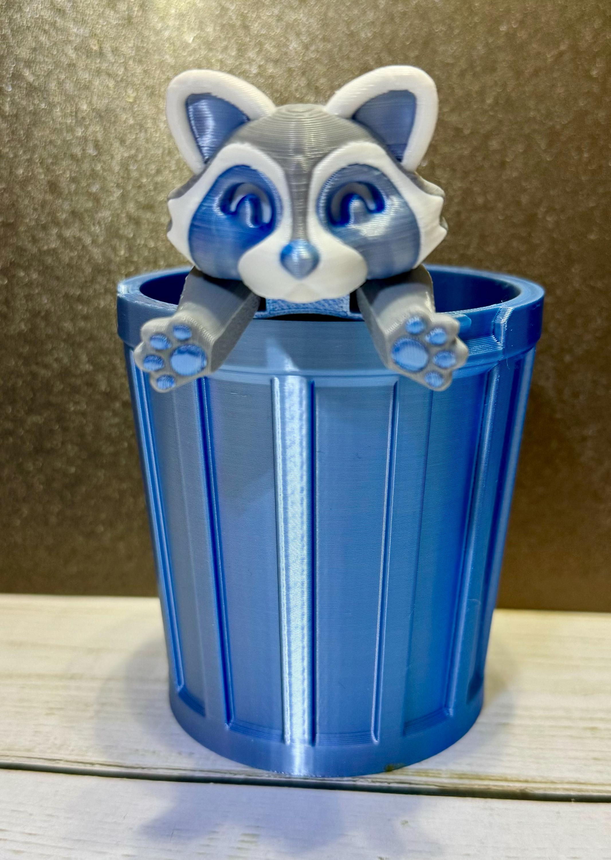 Articulated Raccoon with trash can, Fidget Toy – 3D Printed Trash Panda – Cute Articulating Animal Fidget Gift - KV3D Designs