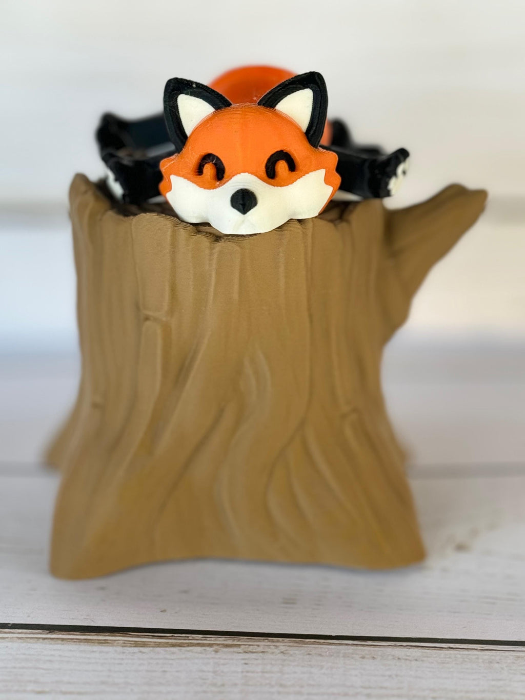 3D-Printed Fox with Tree stump - Trash Can - 3D Printed Articulated Fox – Trash fox Fidget-Friendly – Perfect Gift! - KV3D Designs